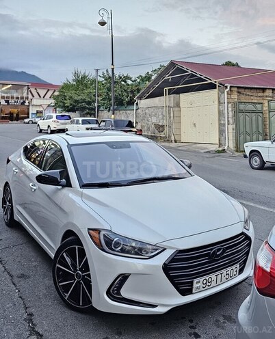 Hyundai Elantra-1