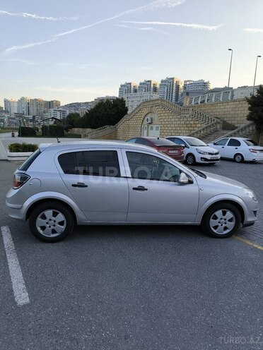 Opel Astra 2010, 190,000 km - 1.4 l - Bakı