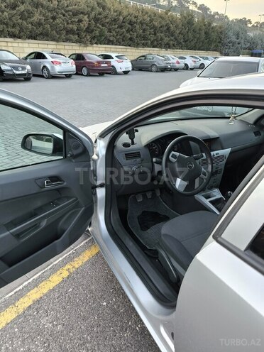 Opel Astra 2010, 190,000 km - 1.4 l - Bakı