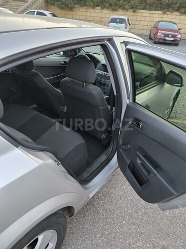 Opel Astra 2010, 190,000 km - 1.4 l - Bakı