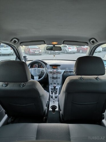 Opel Astra 2010, 190,000 km - 1.4 l - Bakı