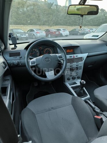 Opel Astra 2010, 190,000 km - 1.4 l - Bakı
