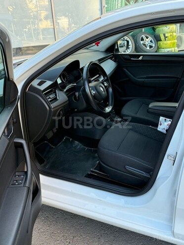 Skoda Rapid 2021, 190,000 km - 1.6 l - Bakı