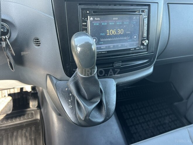 Mercedes Vito 111 2010, 272,000 km - 2.2 l - Bakı