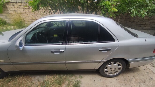 Mercedes C 200 1995, 400,000 km - 2.0 l - Bakı