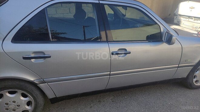 Mercedes C 200 1995, 400,000 km - 2.0 l - Bakı