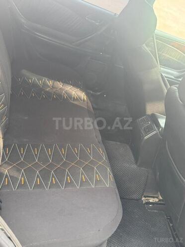 Mercedes E 270 1999, 258,096 km - 2.7 l - İmişli