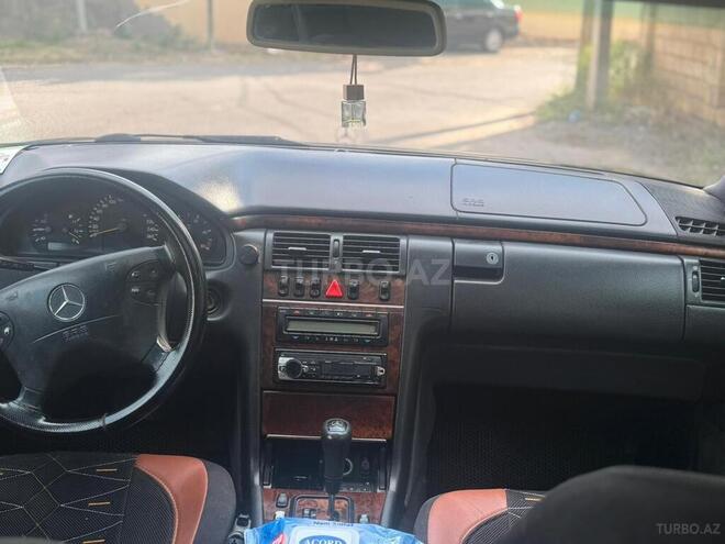 Mercedes E 270 1999, 258,096 km - 2.7 l - İmişli