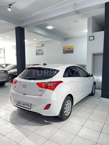 Hyundai i30-6