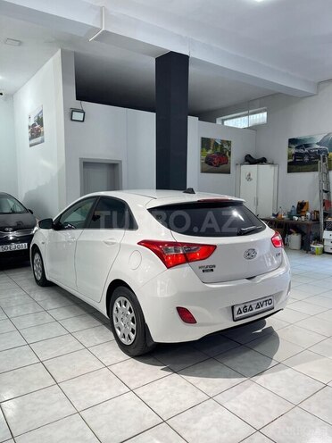 Hyundai i30-7