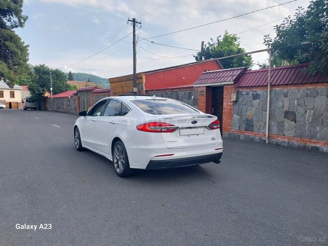 Ford Fusion (North America) 2019, 154,121 km - 1.5 l - Qax