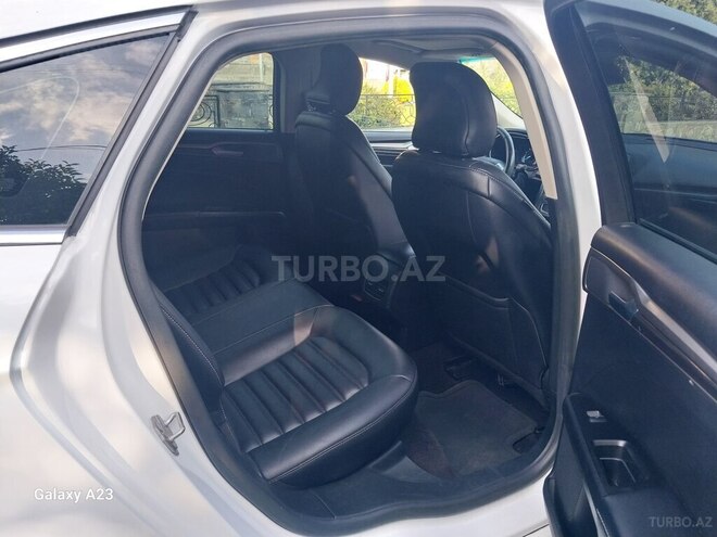 Ford Fusion (North America) 2019, 154,121 km - 1.5 l - Qax