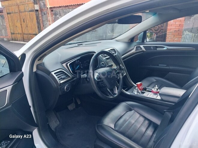 Ford Fusion (North America) 2019, 154,121 km - 1.5 l - Qax