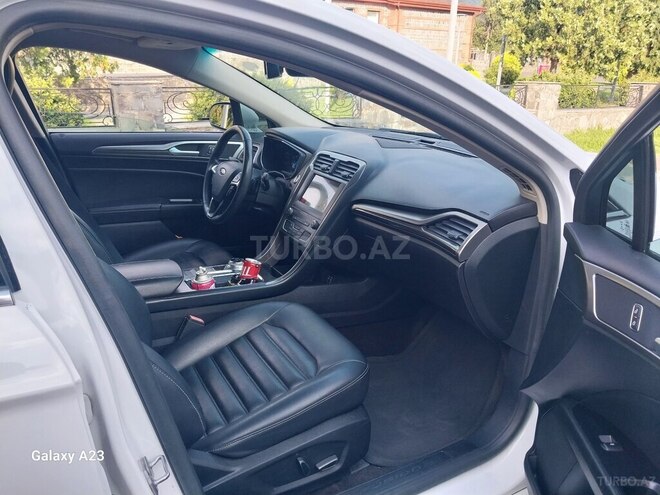 Ford Fusion (North America) 2019, 154,121 km - 1.5 l - Qax