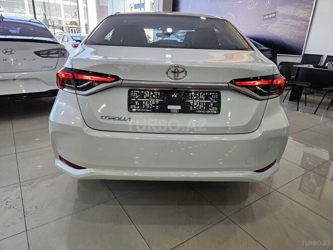 Toyota Corolla-11