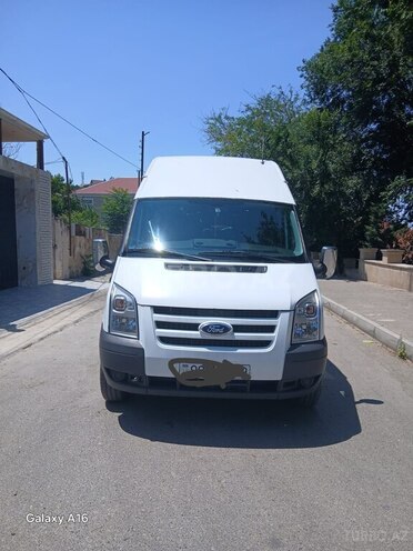 Ford Transit-1