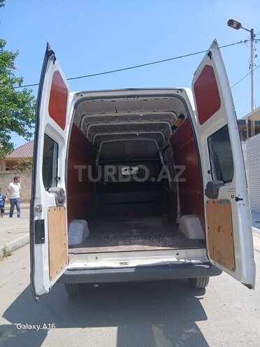 Ford Transit-8