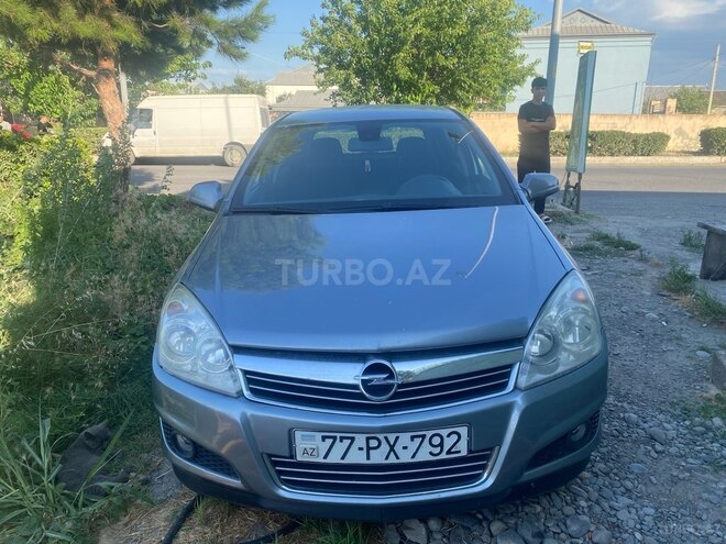 Opel Astra 2009, 255,555 km - 1.4 l - Bərdə