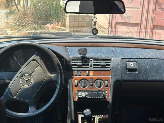 Mercedes C 220 d 1994, 523,568 km - 2.2 l - Bakı