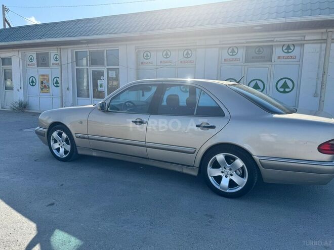 Mercedes E 240 1999, 207,145 km - 2.4 l - Bakı