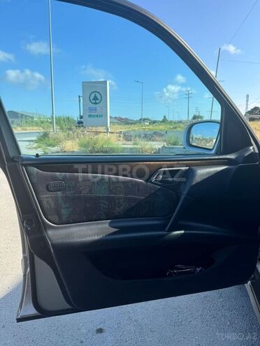 Mercedes E 240 1999, 207,145 km - 2.4 l - Bakı