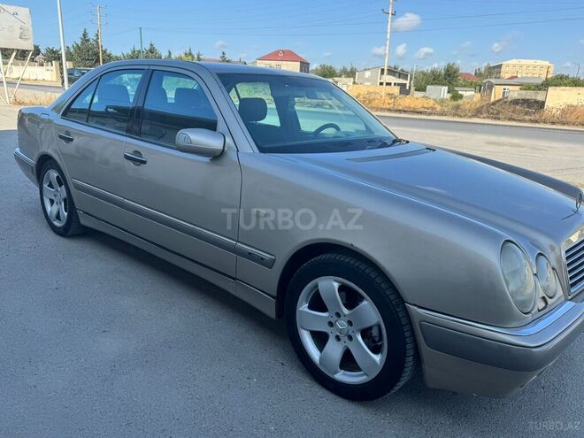 Mercedes E 240 1999, 207,145 km - 2.4 l - Bakı