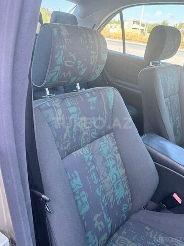 Mercedes E 240 1999, 207,145 km - 2.4 l - Bakı