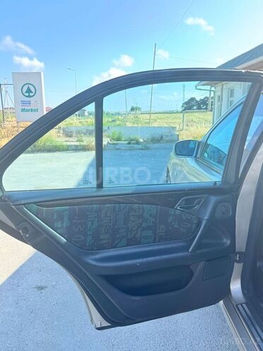 Mercedes E 240 1999, 207,145 km - 2.4 l - Bakı
