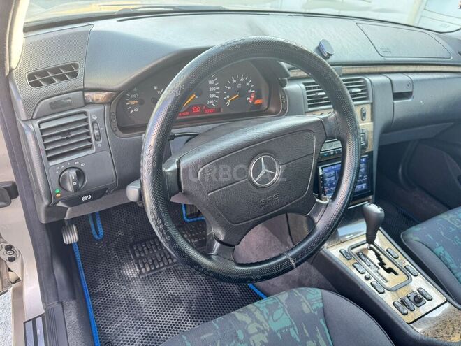 Mercedes E 240 1999, 207,145 km - 2.4 l - Bakı
