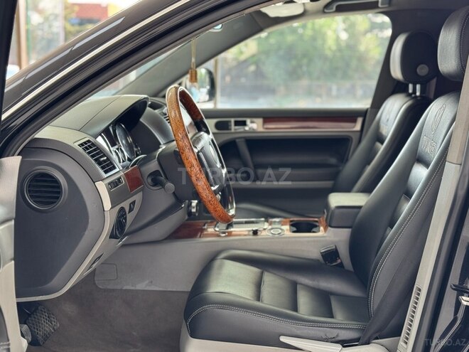 Volkswagen Touareg-22