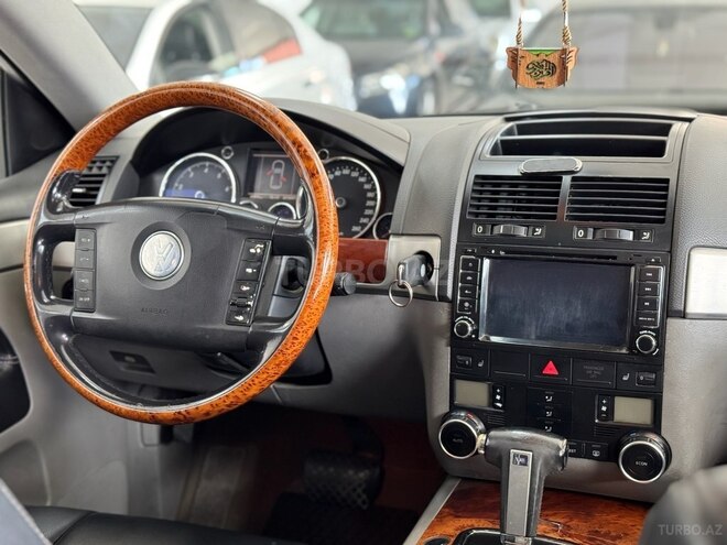 Volkswagen Touareg-16
