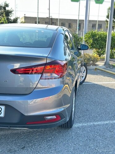 Hyundai Elantra 2019, 108,080 km - 2.0 л - Bakı