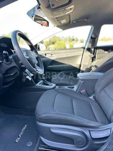 Hyundai Elantra 2019, 108,080 km - 2.0 л - Bakı