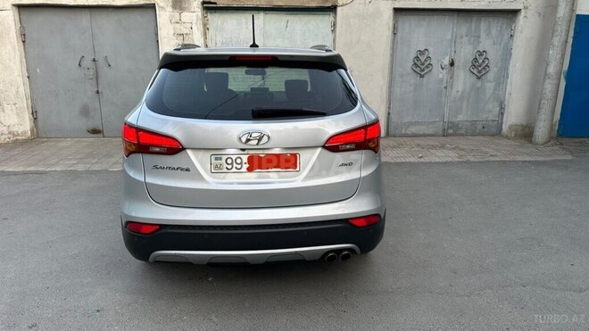 Hyundai Santa Fe-5