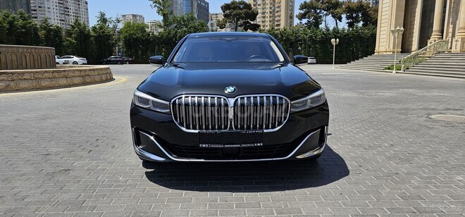BMW 750 2019, 111,000 km - 4.4 l - Bakı