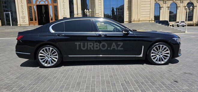 BMW 750 2019, 111,000 km - 4.4 l - Bakı