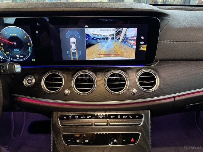 Mercedes E 300 de-16