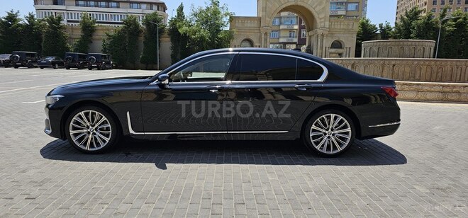 BMW 750 2019, 111,000 km - 4.4 l - Bakı
