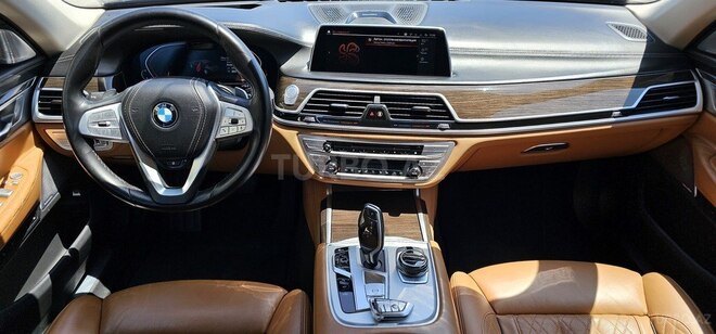 BMW 750 2019, 111,000 km - 4.4 l - Bakı