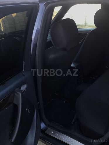 Mercedes C 180 2000, 440,000 km - 1.8 l - Qobustan