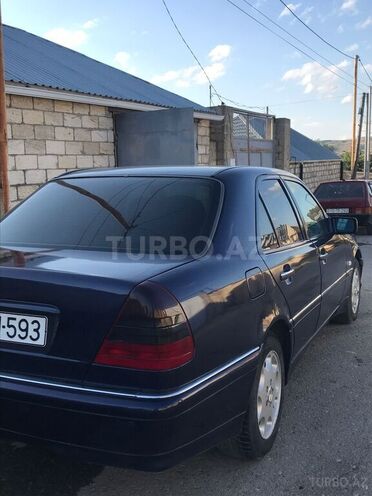 Mercedes C 180 2000, 440,000 km - 1.8 l - Qobustan