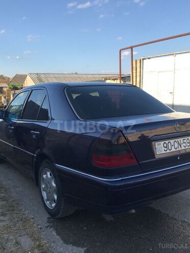Mercedes C 180 2000, 440,000 km - 1.8 l - Qobustan