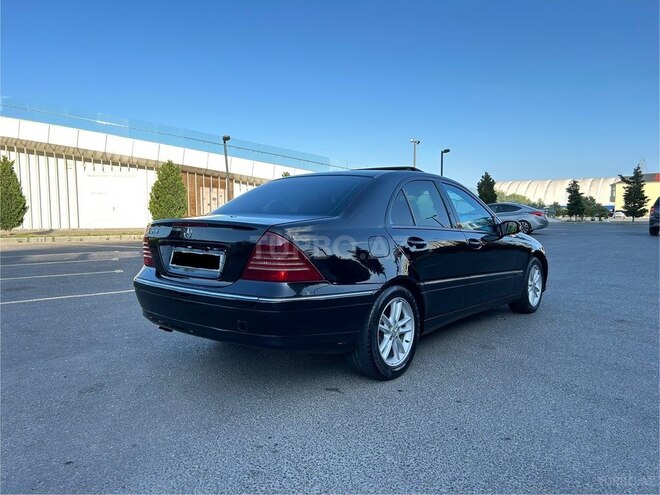 Mercedes C 240-11