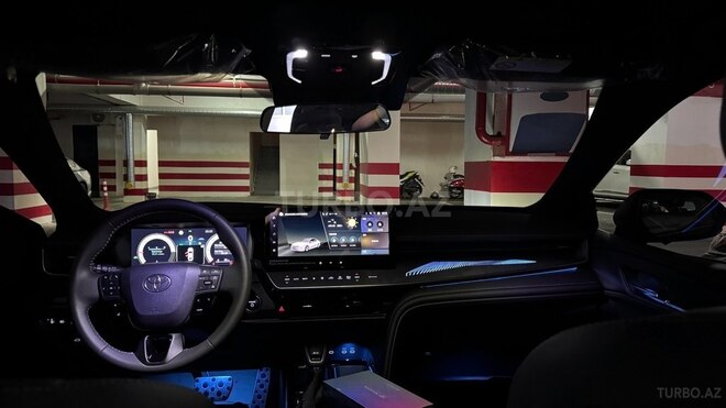 Toyota Camry-11