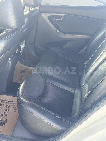 Hyundai Elantra 2011, 185,000 km - 1.8 l - Quba
