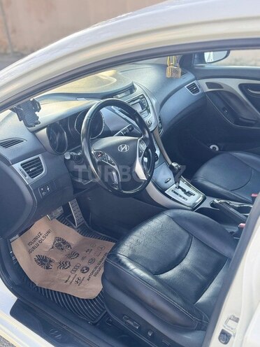 Hyundai Elantra 2011, 185,000 km - 1.8 l - Quba