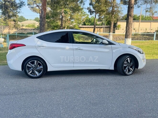 Hyundai Elantra 2011, 185,000 km - 1.8 l - Quba
