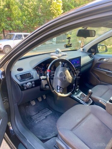 Opel Astra 2009, 246,000 km - 1.4 l - Gəncə