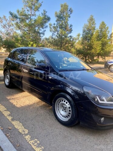 Opel Astra 2009, 246,000 km - 1.4 l - Gəncə