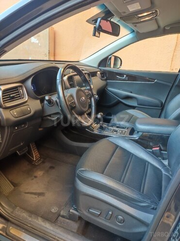 Kia Sorento-8